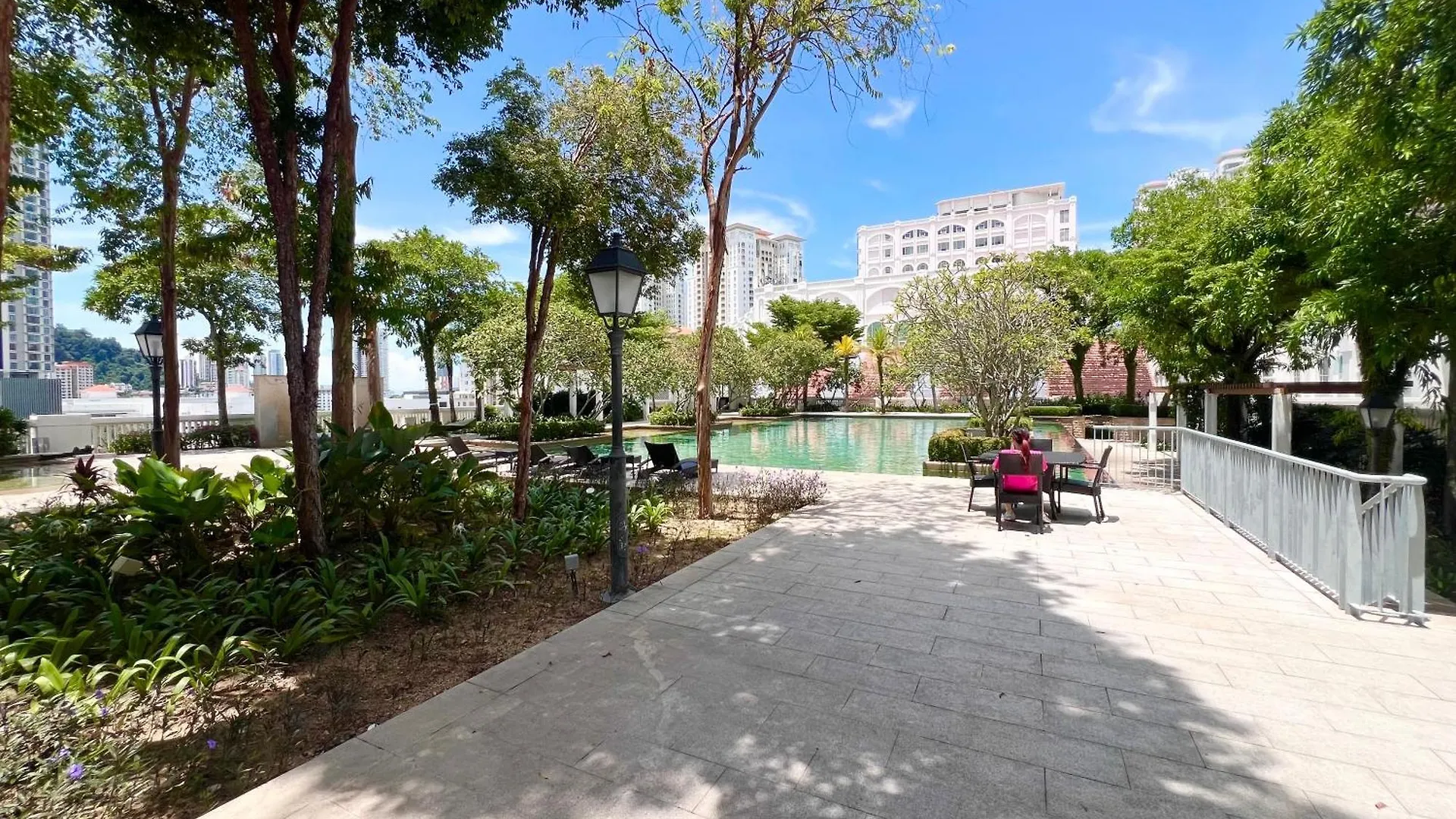 Apartment Luxury Seaview Family Suite At Straits Quay Tanjung Tokong