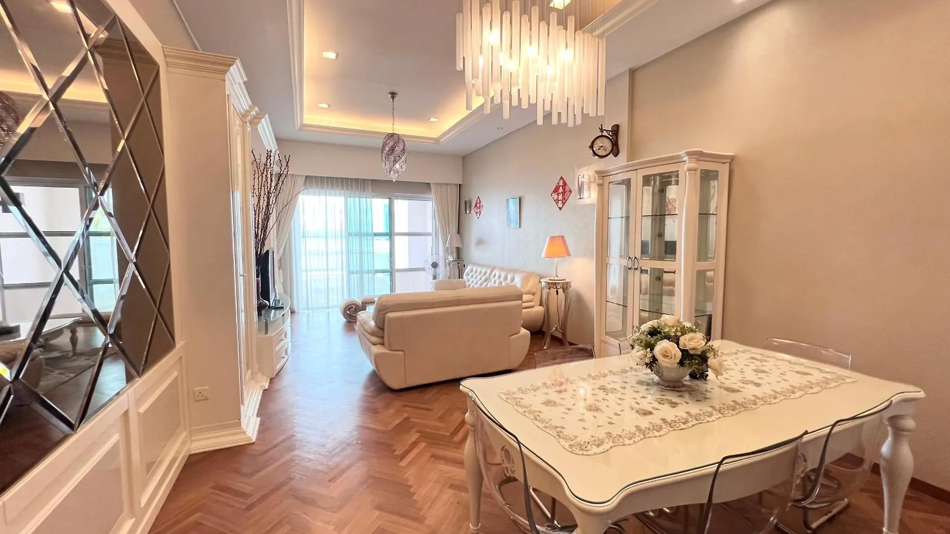 Apartment Luxury Seaview Family Suite At Straits Quay Tanjung Tokong